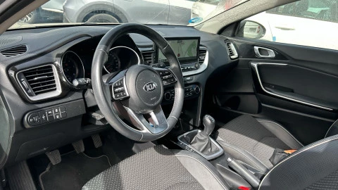 Kia Ceed 1.6 MHEV iMT 100kW (136CV) Tech