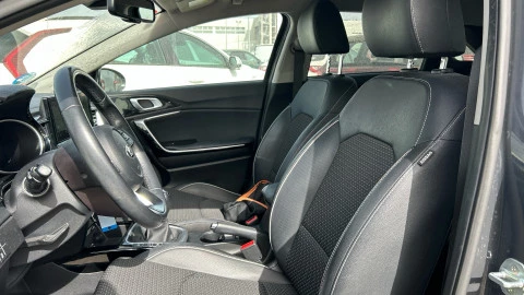 Kia Ceed 1.6 MHEV iMT 100kW (136CV) Tech