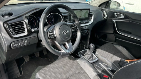 Kia Ceed 1.6 MHEV iMT 100kW (136CV) Tech