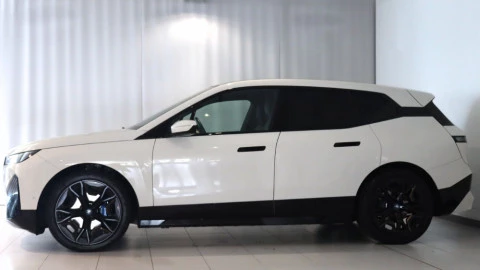 BMW Serie iX xDrive 40 BMW Serie iX xDrive 40