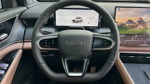 EBRO S900 PHEV 1.5 TGDI 3DHT 4X4 Luxury