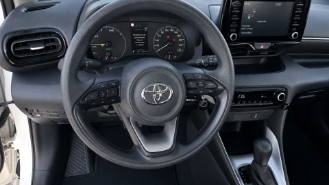 Toyota Yaris 1.5 120H Business Plus