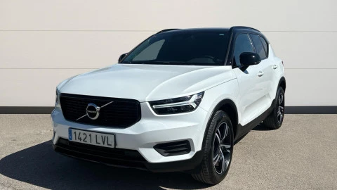 Volvo XC40 2.0 B4 G AWD R-Design Auto