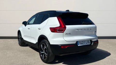 Volvo XC40 2.0 B4 G AWD R-Design Auto
