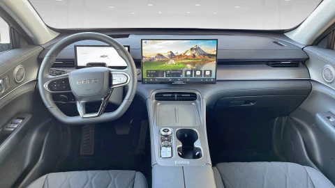 EBRO S800  1.5 TGDI PHEV E-CVT Luxury FWD