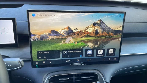 EBRO S800  1.5 TGDI PHEV E-CVT Luxury FWD