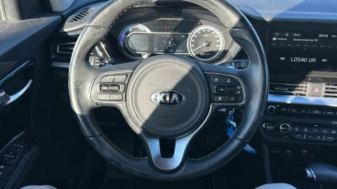 Kia Niro 1.6 GDi HEV 104kW (141CV) Drive