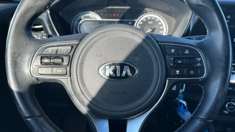 Kia Niro 1.6 GDi HEV 104kW (141CV) Drive
