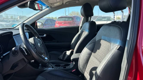 Kia Niro 1.6 GDi HEV 104kW (141CV) Drive