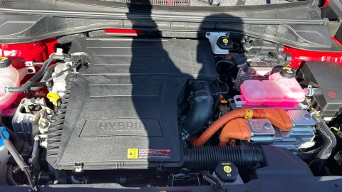 Kia Niro 1.6 GDi HEV 104kW (141CV) Drive