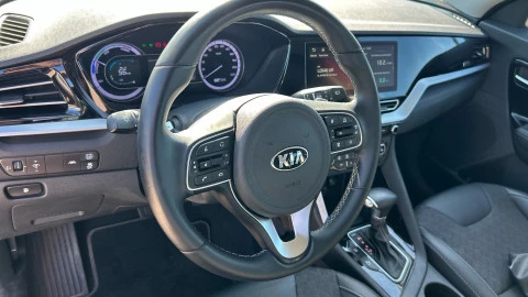 Kia Niro 1.6 GDi HEV 104kW (141CV) Drive