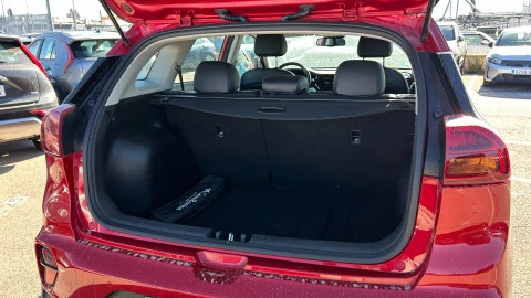 Kia Niro 1.6 GDi HEV 104kW (141CV) Drive