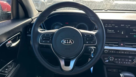 Kia Niro 1.6 GDi HEV 104kW (141CV) Drive