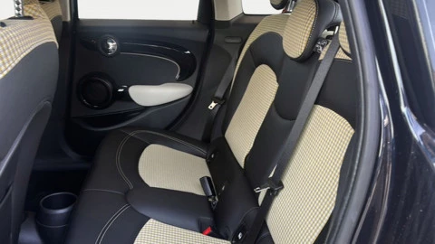 MINI COOPER 5 PUERTAS