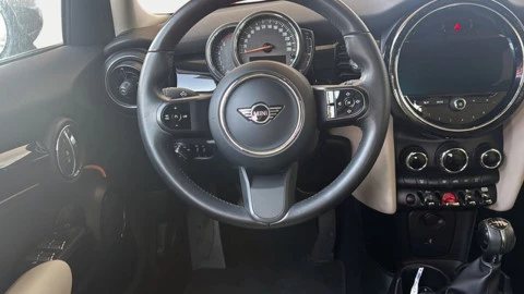 MINI COOPER 5 PUERTAS