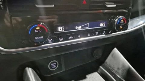 Nissan Qashqai DIG-T 103kW N-Connecta