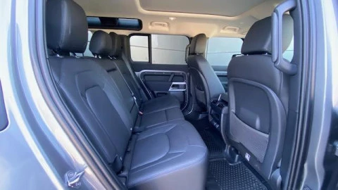 Land Rover Defender 3.0D I6 250 SE 110 Auto 4WD MHEV