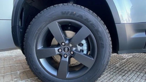 Land Rover Defender 3.0D I6 250 SE 110 Auto 4WD MHEV