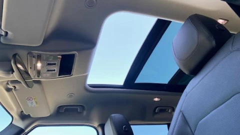 Land Rover Defender 3.0D I6 250 SE 110 Auto 4WD MHEV