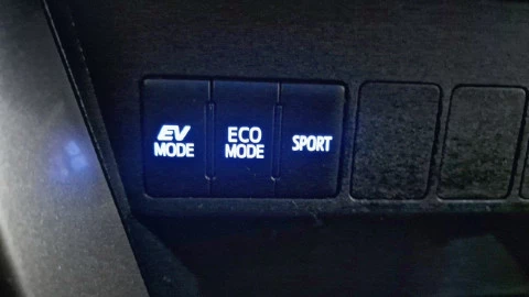 Toyota Rav4 2.5l hybrid 2WD Advance