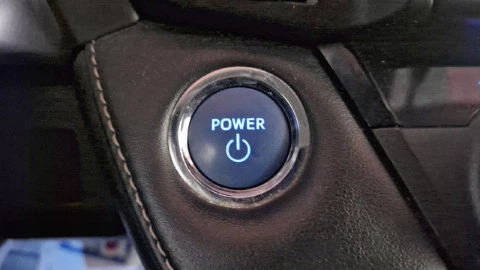 Toyota Rav4 2.5l hybrid 2WD Advance