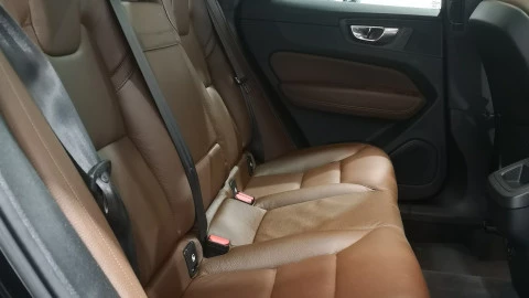 Volvo XC60 2.0 B4 D AWD Inscription Auto