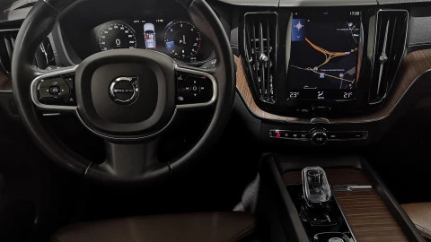 Volvo XC60 2.0 B4 D AWD Inscription Auto