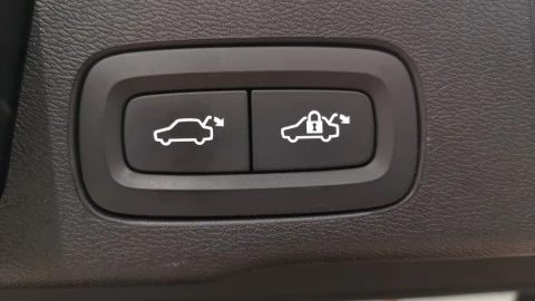 Volvo XC60 2.0 B4 D AWD Inscription Auto