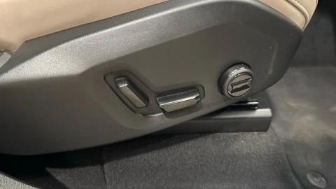 Volvo XC90 T8 Core Recharge AWD Auto 335 kW (455 CV)