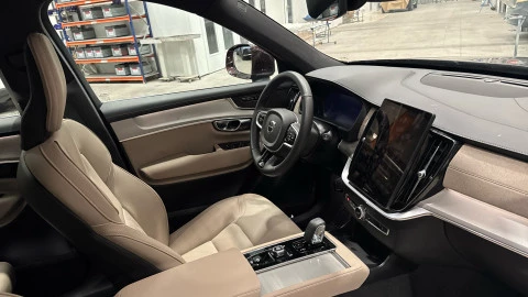 Volvo XC90 T8 Core Recharge AWD Auto 335 kW (455 CV)