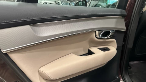 Volvo XC90 T8 Core Recharge AWD Auto 335 kW (455 CV)