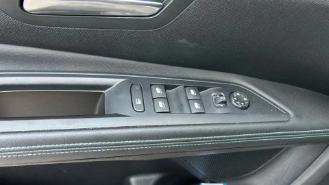 Peugeot 5008 Hybrid 1.2 100KW Allure Pack eDCS6