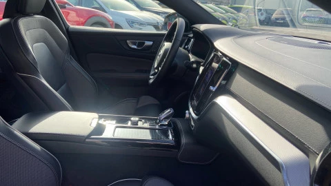 Volvo S60 Recharge T8 Ultimate Dark Auto