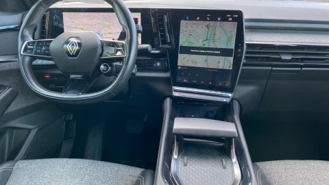 Renault Espace Techno E-Tech full hybrid 146kW