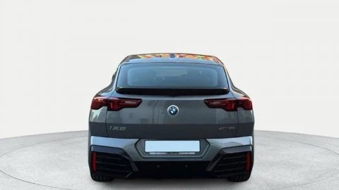 BMW iX2 xDrive30