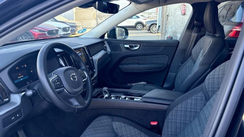 Volvo XC60 2.0 T6 AWD Recharge Core Auto
