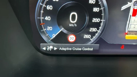 Volvo XC90 2.0 B5 D AWD Business Plus Auto