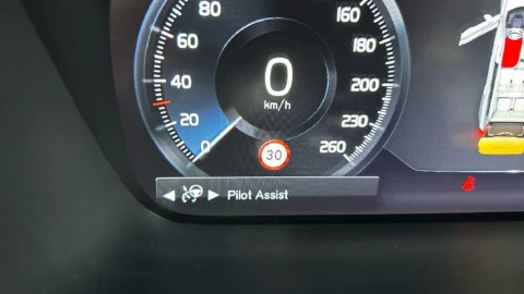 Volvo XC90 2.0 B5 D AWD Business Plus Auto