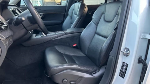 Volvo XC90 2.0 B5 D AWD Business Plus Auto