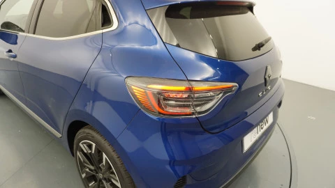 Renault Clio techno Full Hybrid 105kw 145