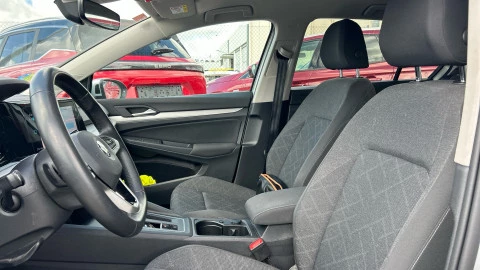 Volkswagen Golf Life 1.0 eTSI 81kW (110CV) DSG