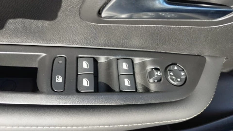 Peugeot 208 Allure HYBRID 145 eDCS6