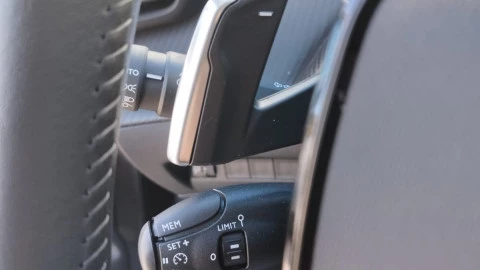 Peugeot 208 Allure HYBRID 145 eDCS6