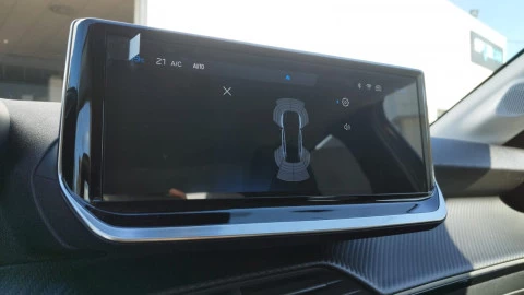 Peugeot 208 Allure HYBRID 145 eDCS6