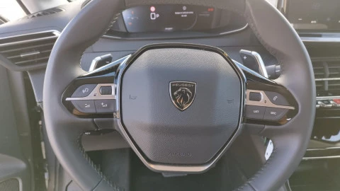 Peugeot 208 Allure HYBRID 145 eDCS6