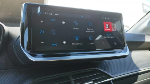 Peugeot 208 Allure HYBRID 145 eDCS6