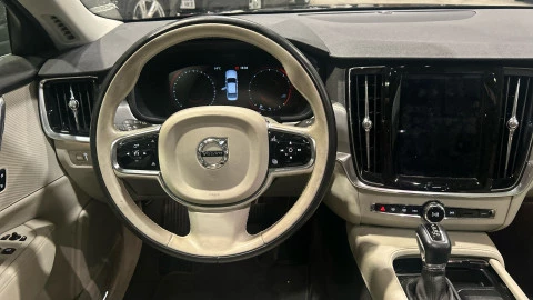 Volvo S90 2.0 D4 Momentum Auto 140 kW (190 CV)