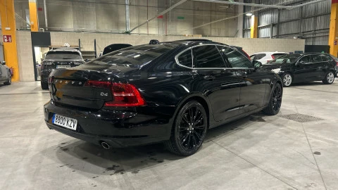 Volvo S90 2.0 D4 Momentum Auto 140 kW (190 CV)