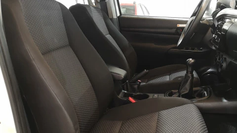 Toyota Hilux 2.4 D4D Cabina Doble GX