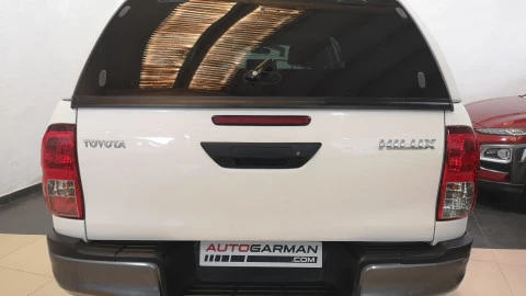 Toyota Hilux 2.4 D4D Cabina Doble GX